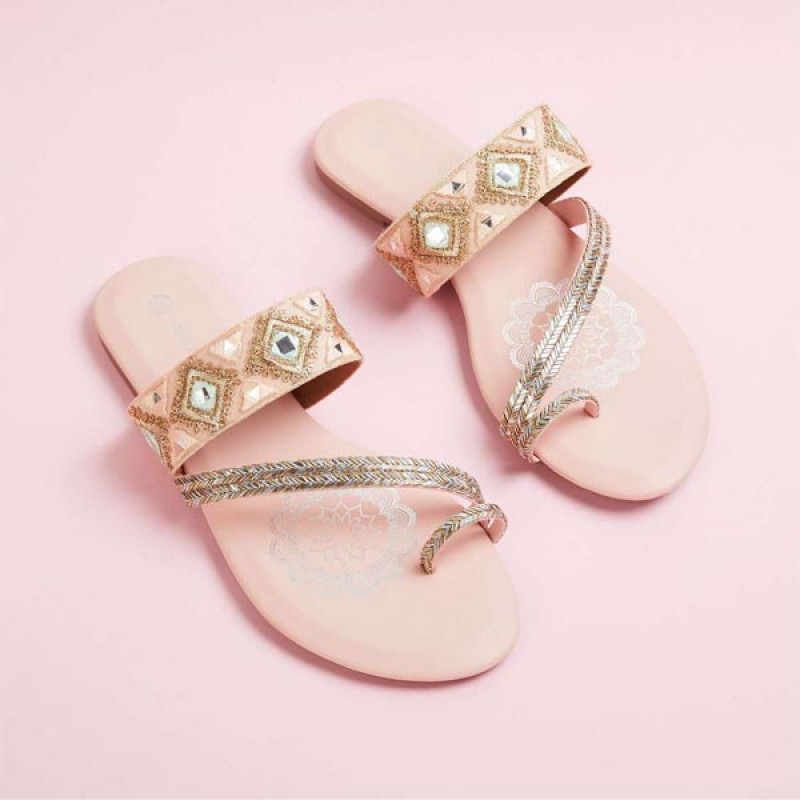 Women Embellished Toe-Ring Flats